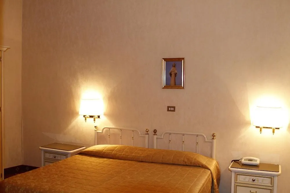 ***  Hotel Edera Roma Italia