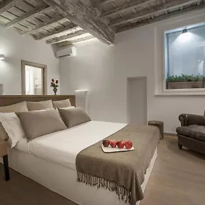 Raffaello Charmsuite Apartament